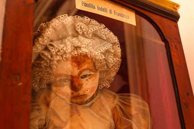 Monopoli, mummie e bimbe imbalsamate: � la sinistra chiesa di Santa Maria del Suffragio